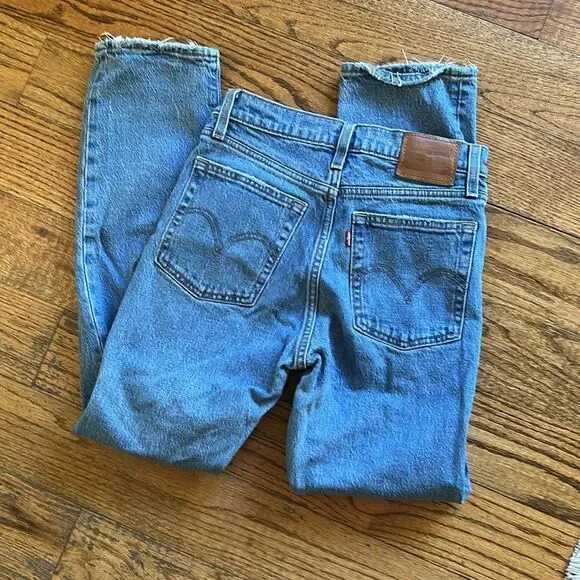 Levi’s Wedgie Straight Button Fly Classic Blue Mom Jeans Size 24 - Picture 7 of 14